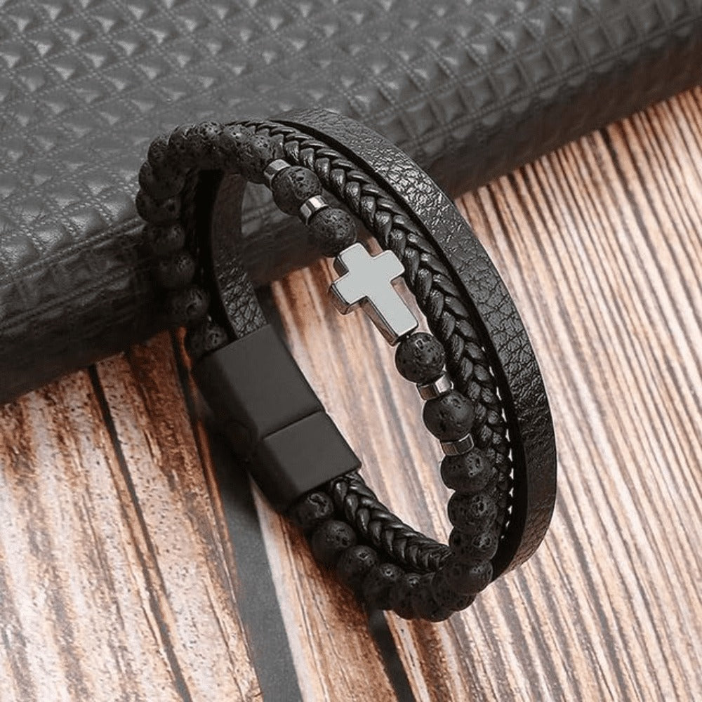 Hochwertiges Lederarmband für Männer - Stilvolles Bling mit Edelsteinen und Charms